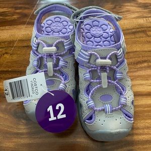 New with tags kids sandal